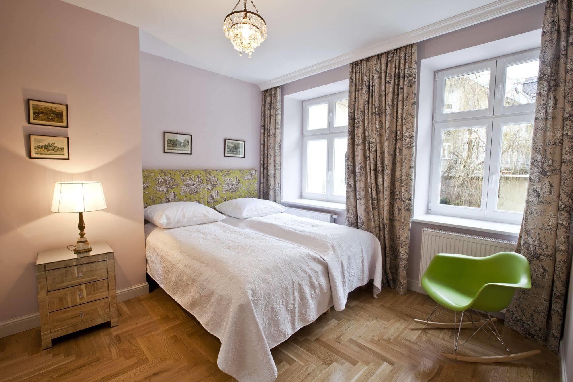 Crystal Suites Chez Helena Kraków Exteriör bild